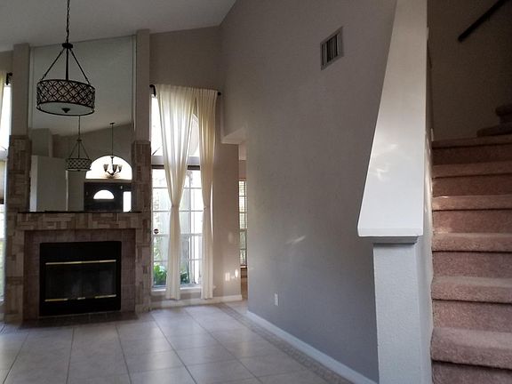 3rd image of 10681 Satinwood Cir