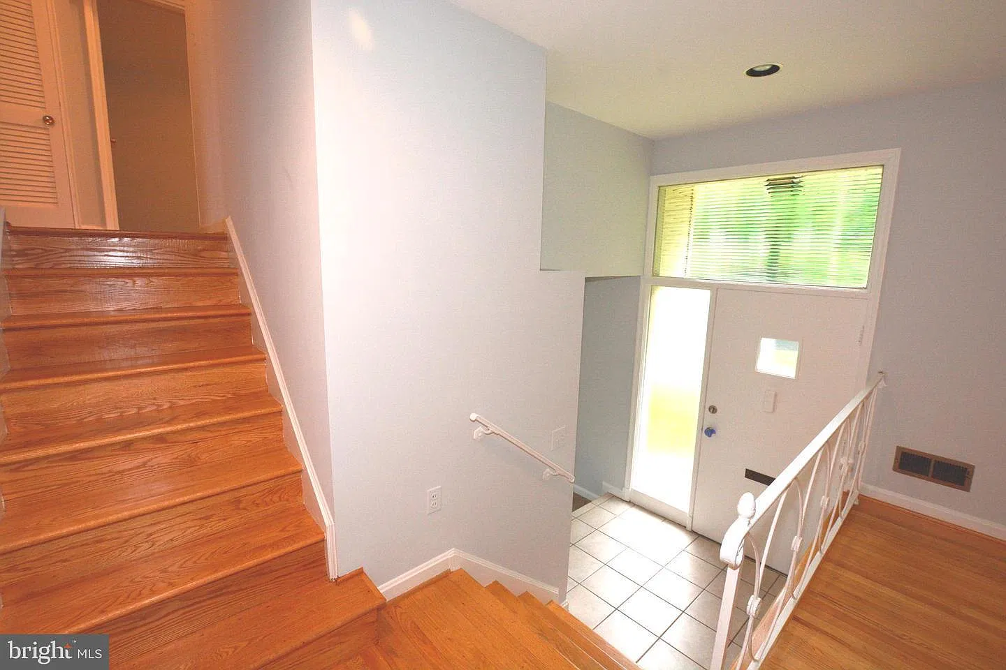 3 bed, 2.5 bath, 2232 sqft, $3,700 — Photo 3