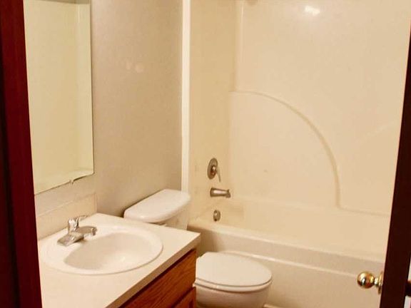 2nd image of 303 N Ankeny Ave