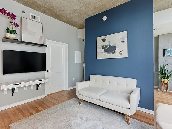 3rd image of 415 Church St APT 2807