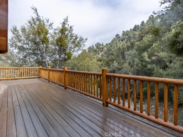 2304 Glacier Dr, Pine Mountain Club, CA 93222