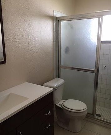 4th image of 545 SE 5th Ave