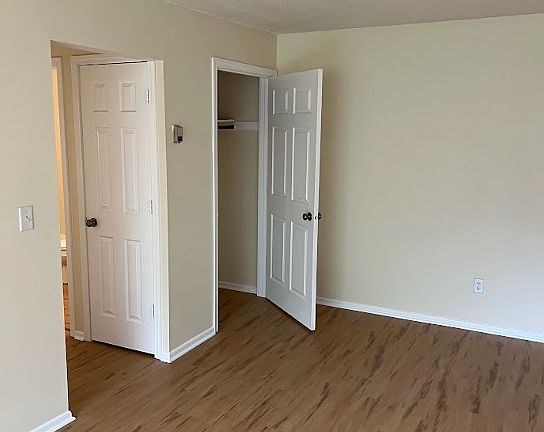 4th image of 1029 Raymond Ave #9-12