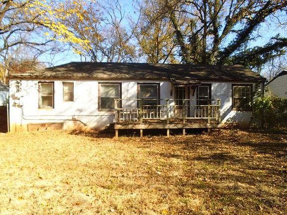 2nd image of 124 S Park Dr
