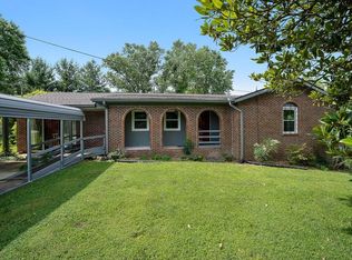 629 W 4th St, Livingston, TN 38570