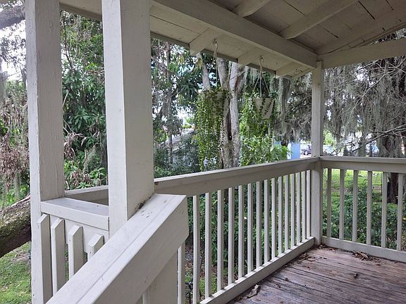 2nd image of 331 Rose Ave