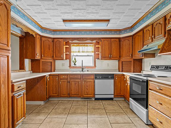 4th image of 1308 Parkview Dr