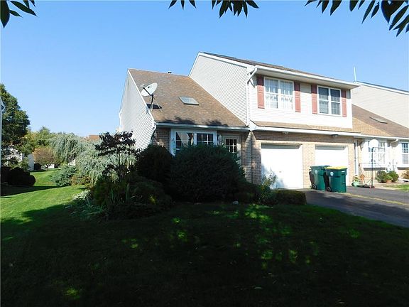 2nd image of 2707 Victoria Ln