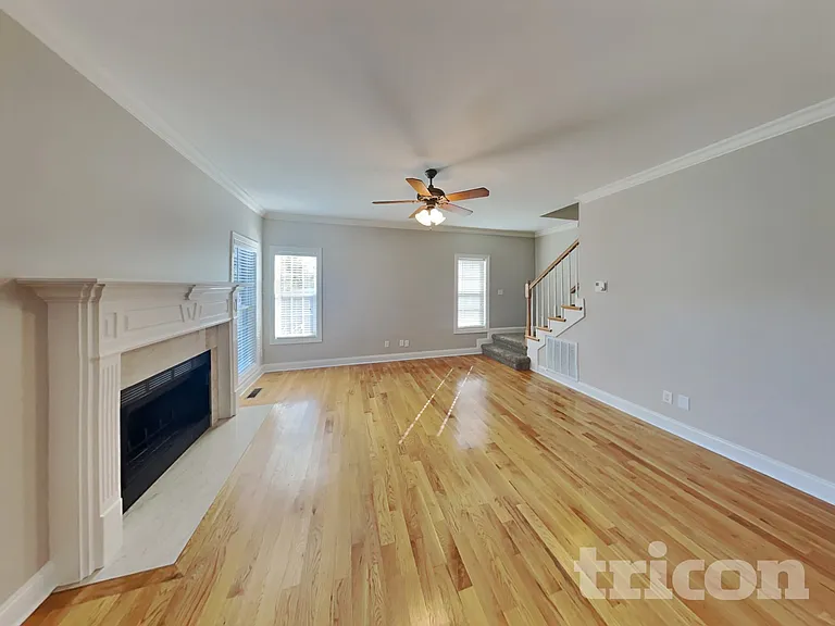 3228 Genoa Dr — Photo 17