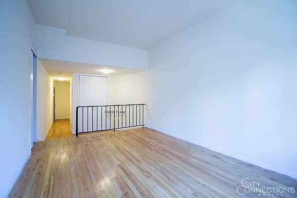 Rented by City Connections Realty | media 15