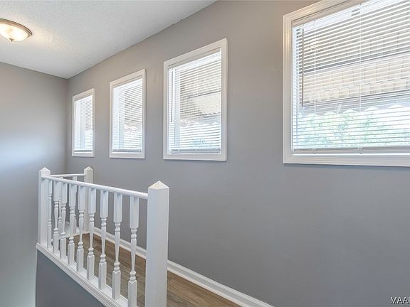 3rd image of 7000 Saint Andrews Ct