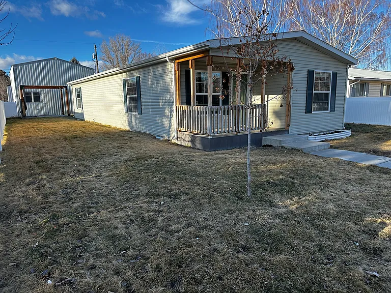 507 N Cedar St — Photo 3