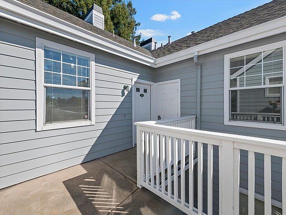 4th image of 903 Sunrose Ter APT 310