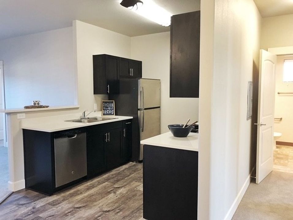 Unit 130, Unit 231, Unit 224, Unit 327