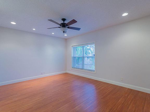 2nd image of 2637 Crabapple Cir