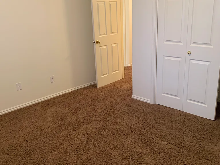 1441 S Main St — Photo 23