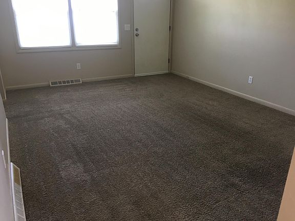 5th image of 2114 Kenyon St #B