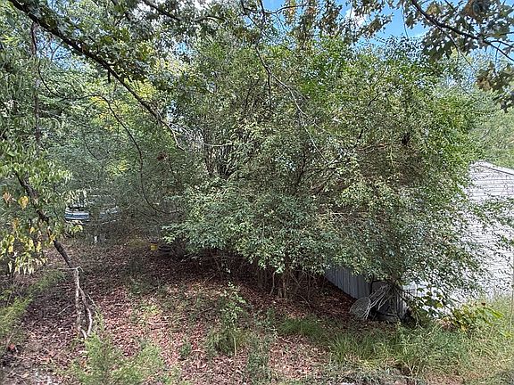 3rd image of 945 White Oak Rd NW