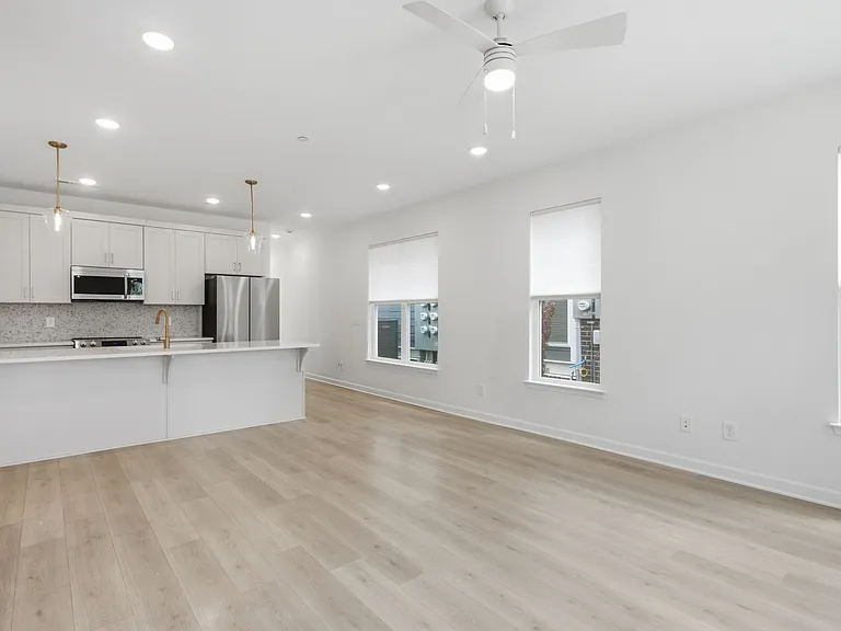 413 Drakes Way #1 — Photo 12