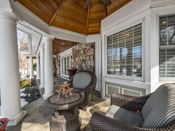 3rd image of 8 White Pine Rd