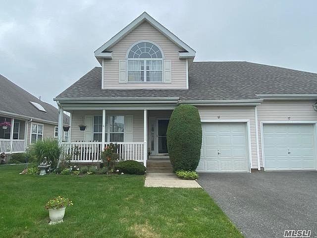 1st image of 18 Lakeview Ct