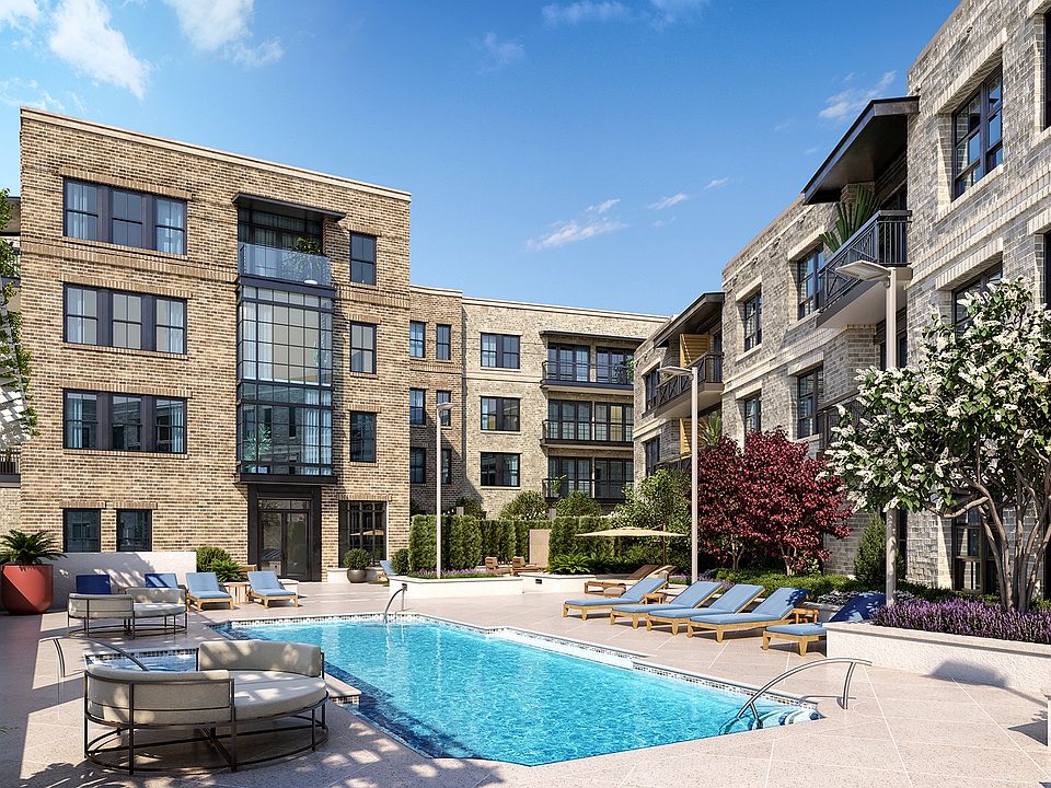 Society at Laurens Pool & Sundeck
