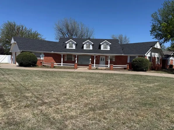 1000 N Byers Ave, Mangum, OK 73554