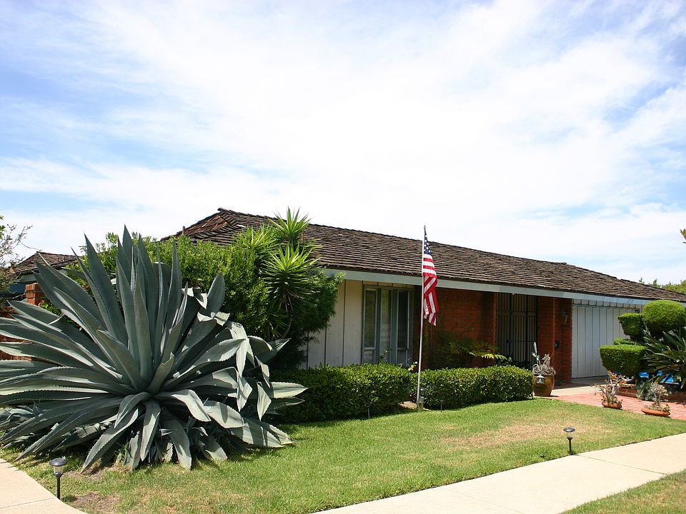 1st image of 2515 Salt Air Cir