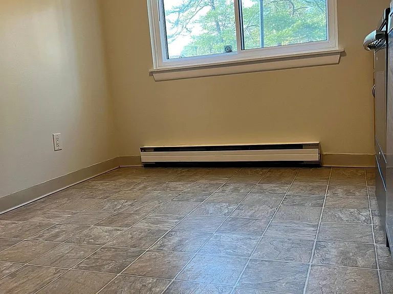 131 Point Of Woods Dr — Photo 7
