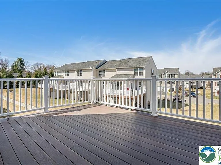10 White Rose Ln — Photo 6