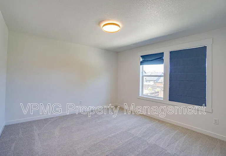 935 SE 36th St — Photo 28