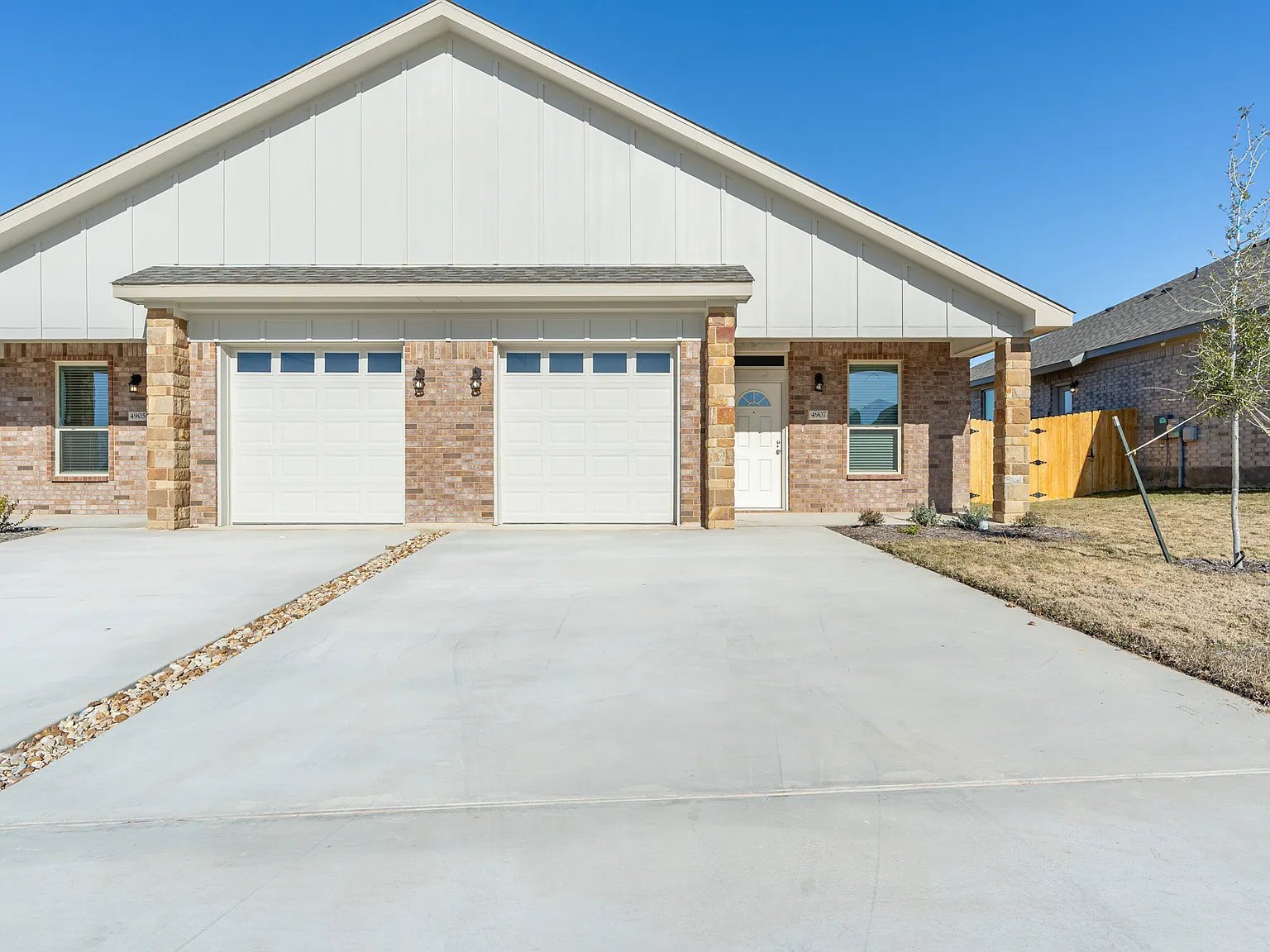 4907 Rose Garden Loop - 1 — Photo 3