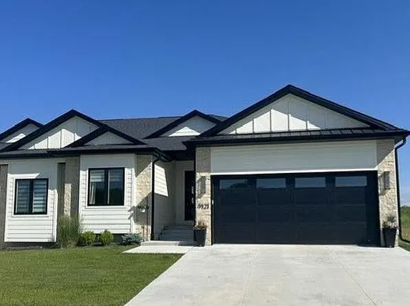 9121 Marbella Dr, Lincoln, NE 68520