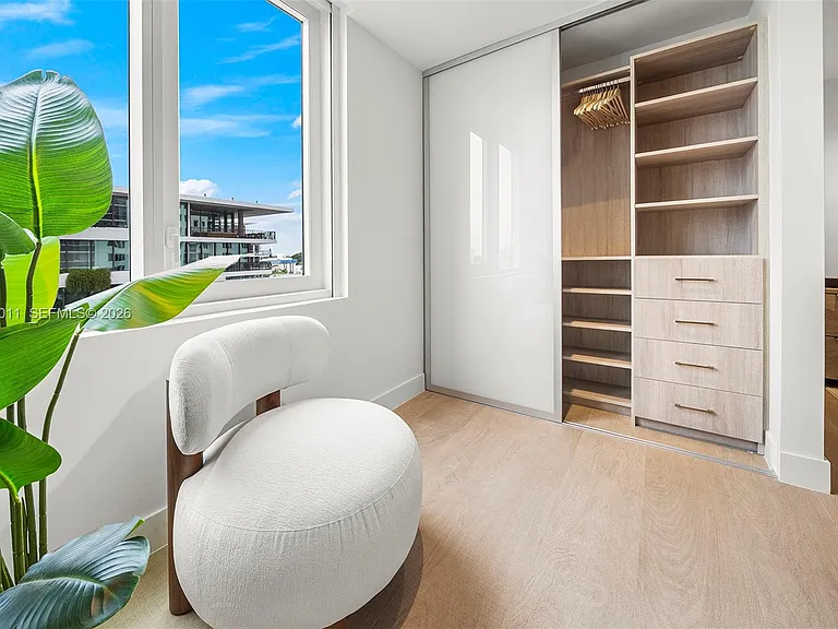 2301 Collins Ave #630 — Photo 32