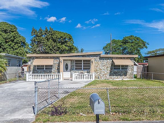 3rd image of 6041 SW 41st St