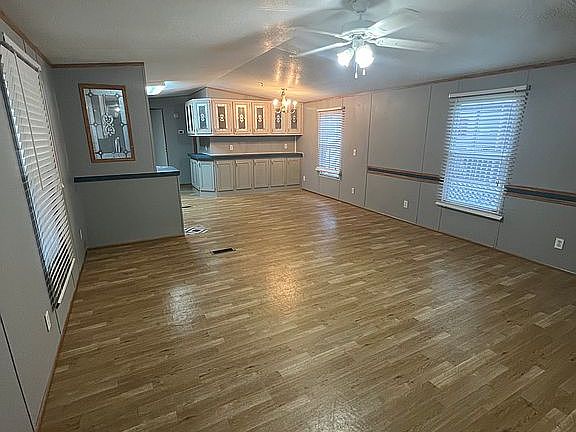 2nd image of 106 Oak Ter