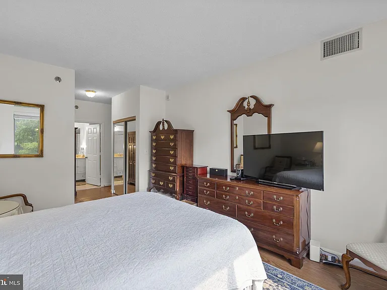 3005 S Leisure World Blvd #211 — Photo 21