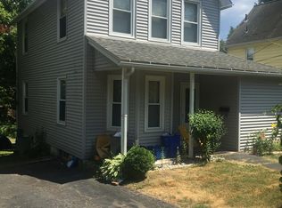 1060 Main St, Holyoke, MA 01040