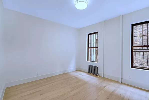 Rented by Akam Sales and Brokerage | media 2