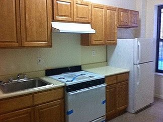2nd image of 308 Sterling St APT 4I