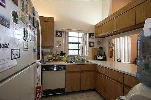 4th image of 102 Lincoln Ct #102