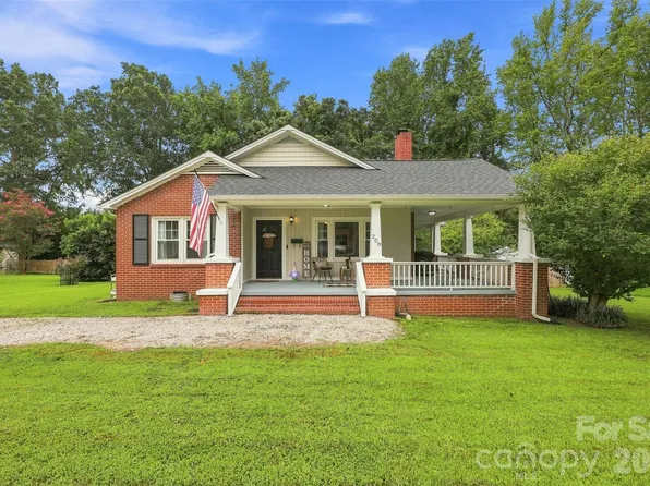 208 Barron Park, York, SC 29745