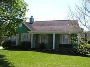 7415 Barn Stone Dr, Charlotte, NC 28227