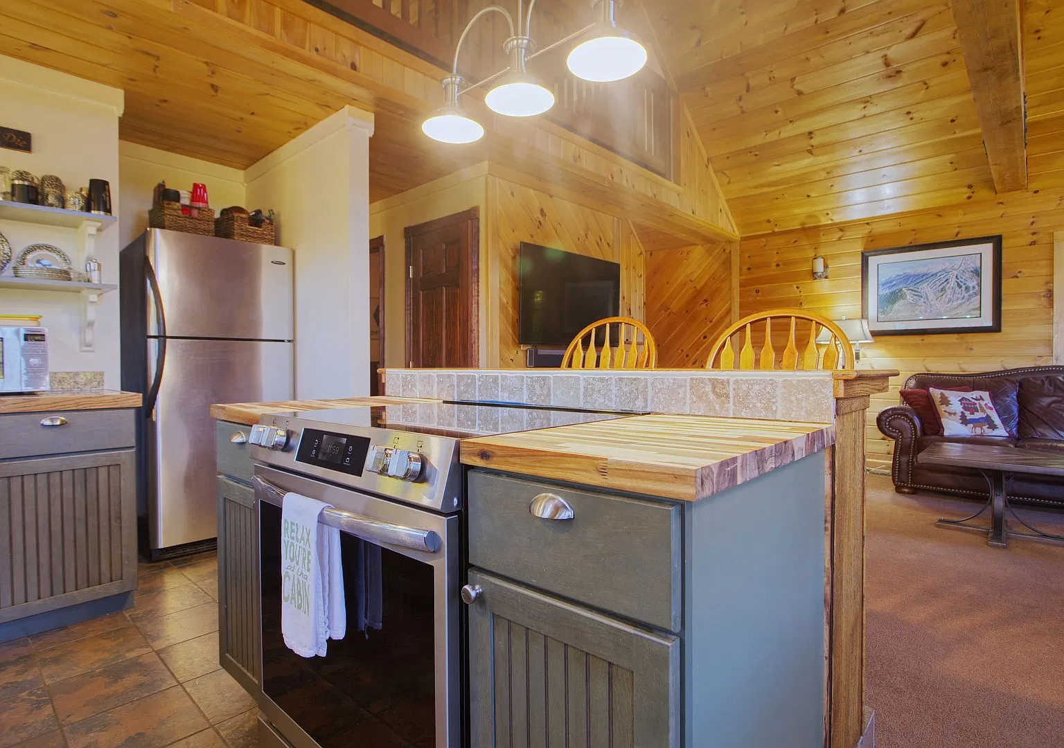 Winter Seasonal Rental | $2700/mo Furnished 4-Bedroom Home in Campton, NH | Near White Mountains ... — Photo 4