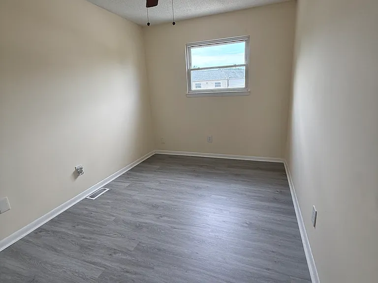 717 Tilden Pl — Photo 9