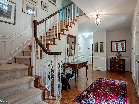 4th image of 20 Carriage Ln
