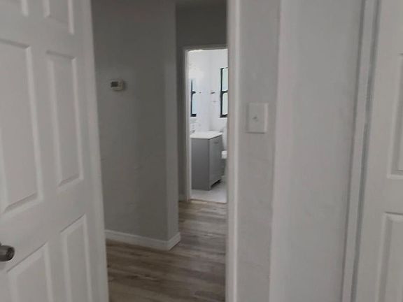 3rd image of 5327 Baycrest Rd
