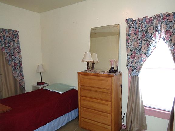 5th image of 510 E Grove St