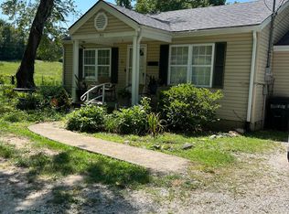 793 Scaffold Cane Rd, Berea, KY 40403