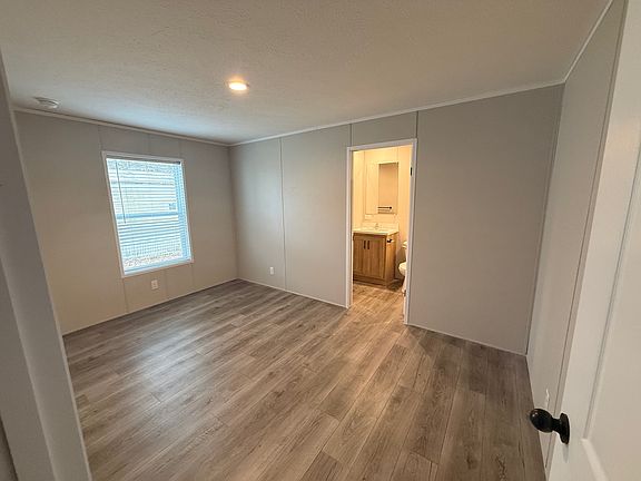 5th image of 147 W Skyline Dr #21
